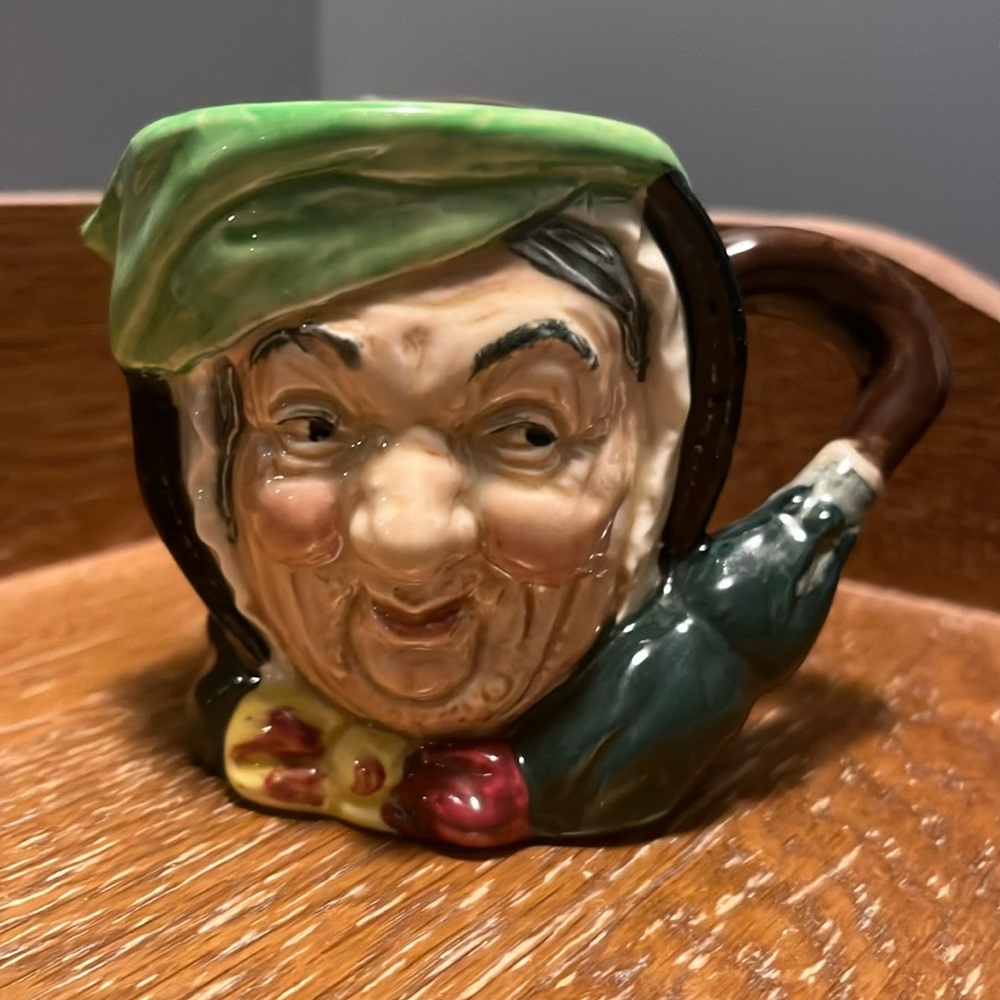 Royal Doulton Creamer Dickens Series Sairey Gamp Toby Character Jug Mug A Mark